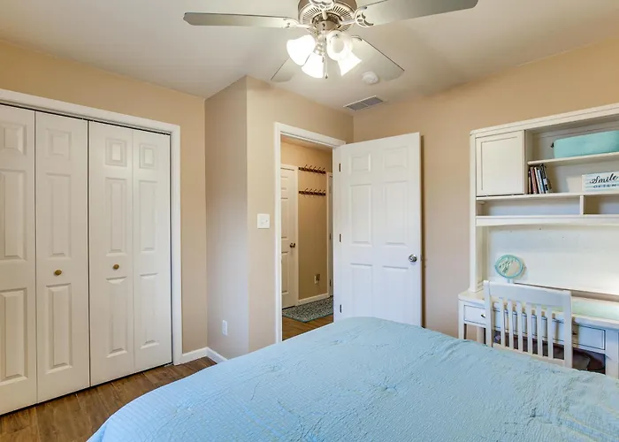 Ferienhaus Route 66 Gem! Charming W/ Yard Litchfield