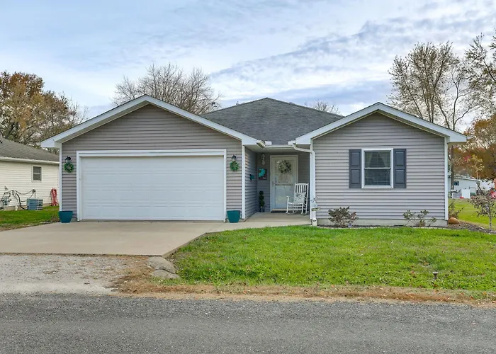 Route 66 Gem! Charming W/ Yard Ferienhaus Litchfield